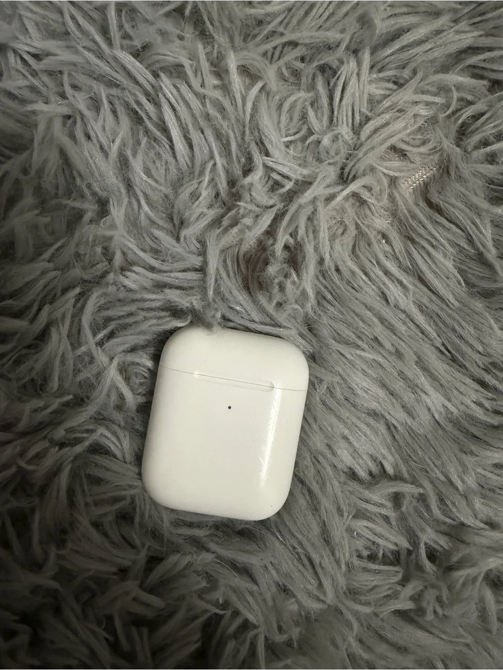 Apple White Wireless Earbuds with Charging Case